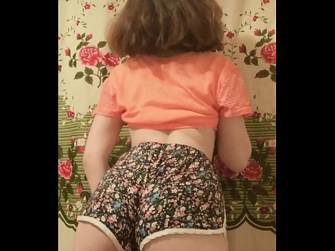 ❤️ Sexet ung babe laver en striptease ved at filme sine shorts på kamera ️ Hård porno at da.vlad-massage-salon.ru
