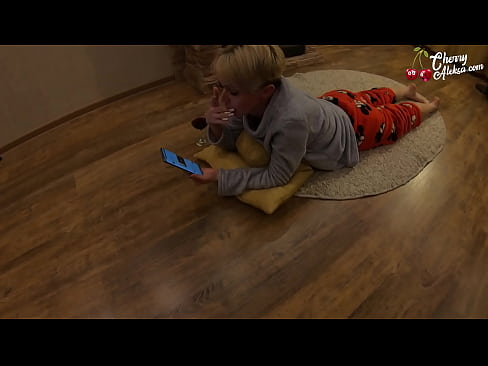 ❤️ Skør blondine suger kæmpe pik og hopper på den - analsex ️ Hård porno at da.vlad-massage-salon.ru